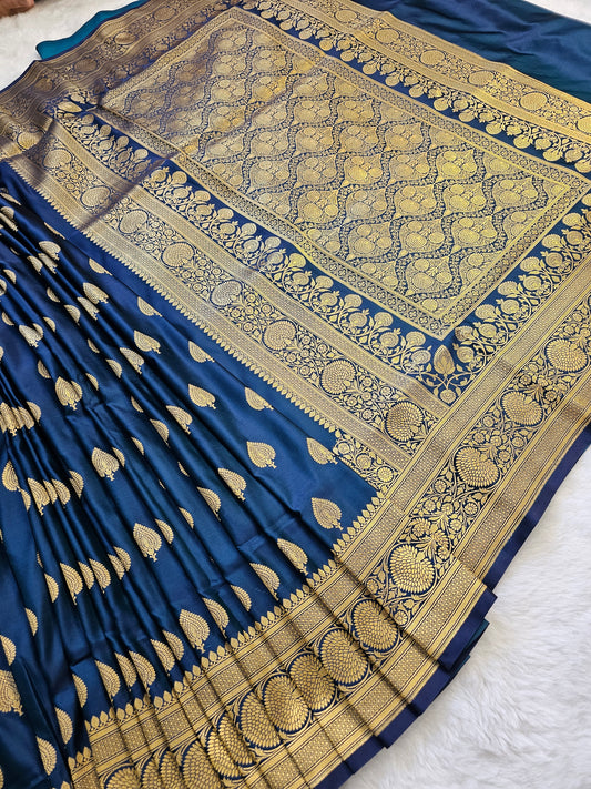 BanarasiRoyal Navy Blue Mashru Silk Saree with Antique Gold Zari Buttas & Grand Floral Banarasi Pallu
