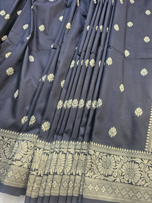 Banarasi Premium Soft Katan Silk Banarasi Saree in Classic Black with Antique Gold Zari Woven Pallu