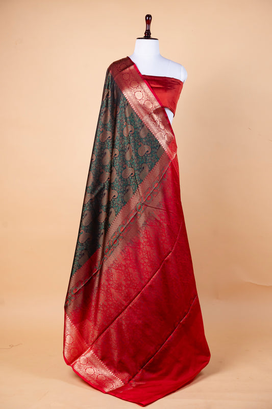 Jamdani Silk Saree – Heritage Weave in Deep Green & Red