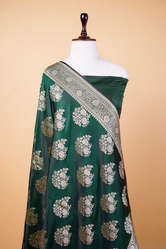 BanarasiPremium Emerald Green Mashru Silk Saree with Silver Zari Floral Buti & Grand Woven Pallu