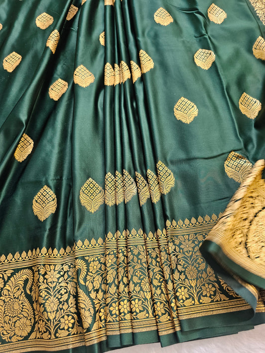 Banarasi Emerald Green Premium Mashru Silk Saree with Antique Gold Zari Buttas & Banarasi Floral Border