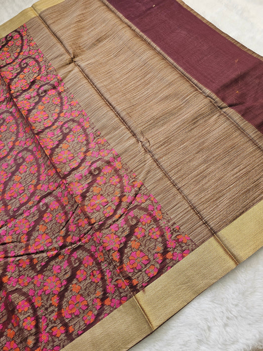 Banarasi Elegant Floral Print Cotton Saree with Golden Border & Rich Pallu