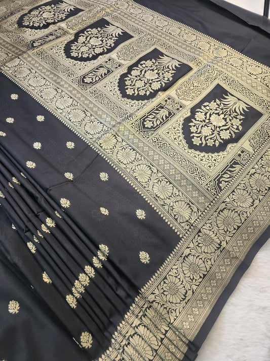 Banarasi Premium Soft Katan Silk Banarasi Saree in Classic Black with Antique Gold Zari Woven Pallu