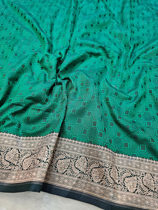 Banarasi Premium Mashru Silk Saree with Emerald Green Geometric Weave & Antique Silver Zari Pallu
