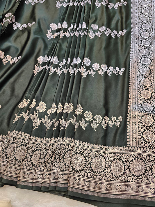 Banarasi Premium Mashru Silk Saree with Floral Zari Buttas & Rich Banarasi Woven Border – Bottle Green