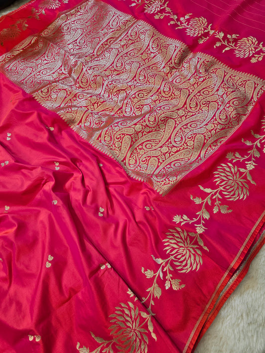 Banarasi Premium Rani Pink Mashru Silk Saree with Antique Gold Paisley Woven Pallu & Floral Zari Border