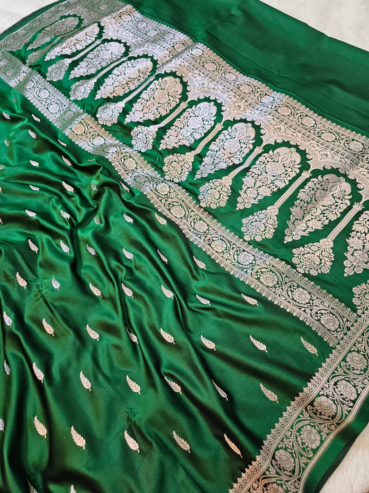 Banarasi Emerald Green Mashru Silk Saree with Silver Zari Buti & Grand Banarasi Floral Pallu