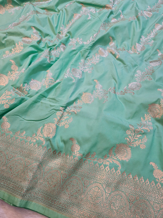 Banarasi Premium Mint Green Mashru Silk Saree with Antique Gold Zari Floral Weaving & Banarasi Border