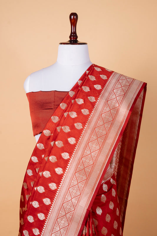 Kela Silk Saree – Classic Red with Gold Zari Motifs