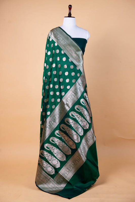 Kela Silk Saree – Emerald Green Elegance with Silver Zari