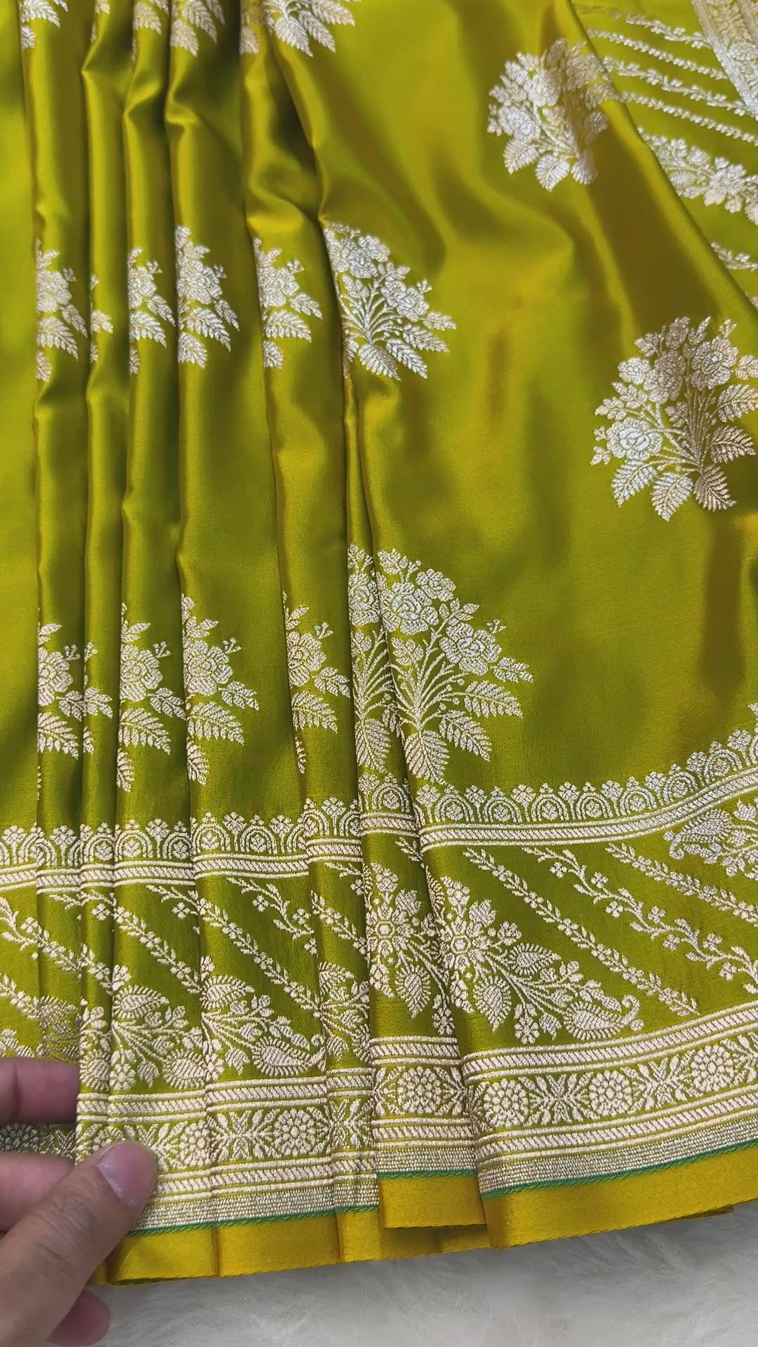 Banarasi Premium Lime Green Mashru Silk Saree with Silver Zari Floral Butis & Grand Woven Pallu